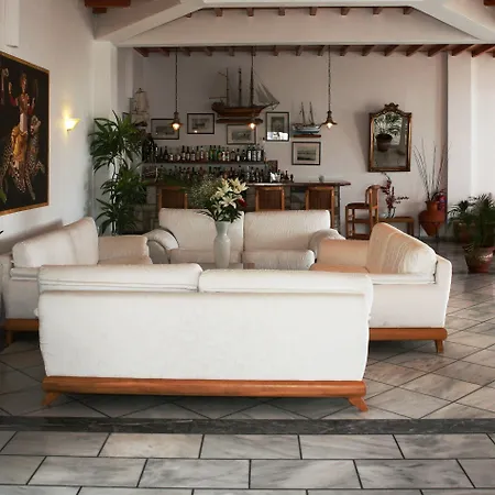 San Antonio Summerland Hotel