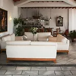 San Antonio Summerland Hotel